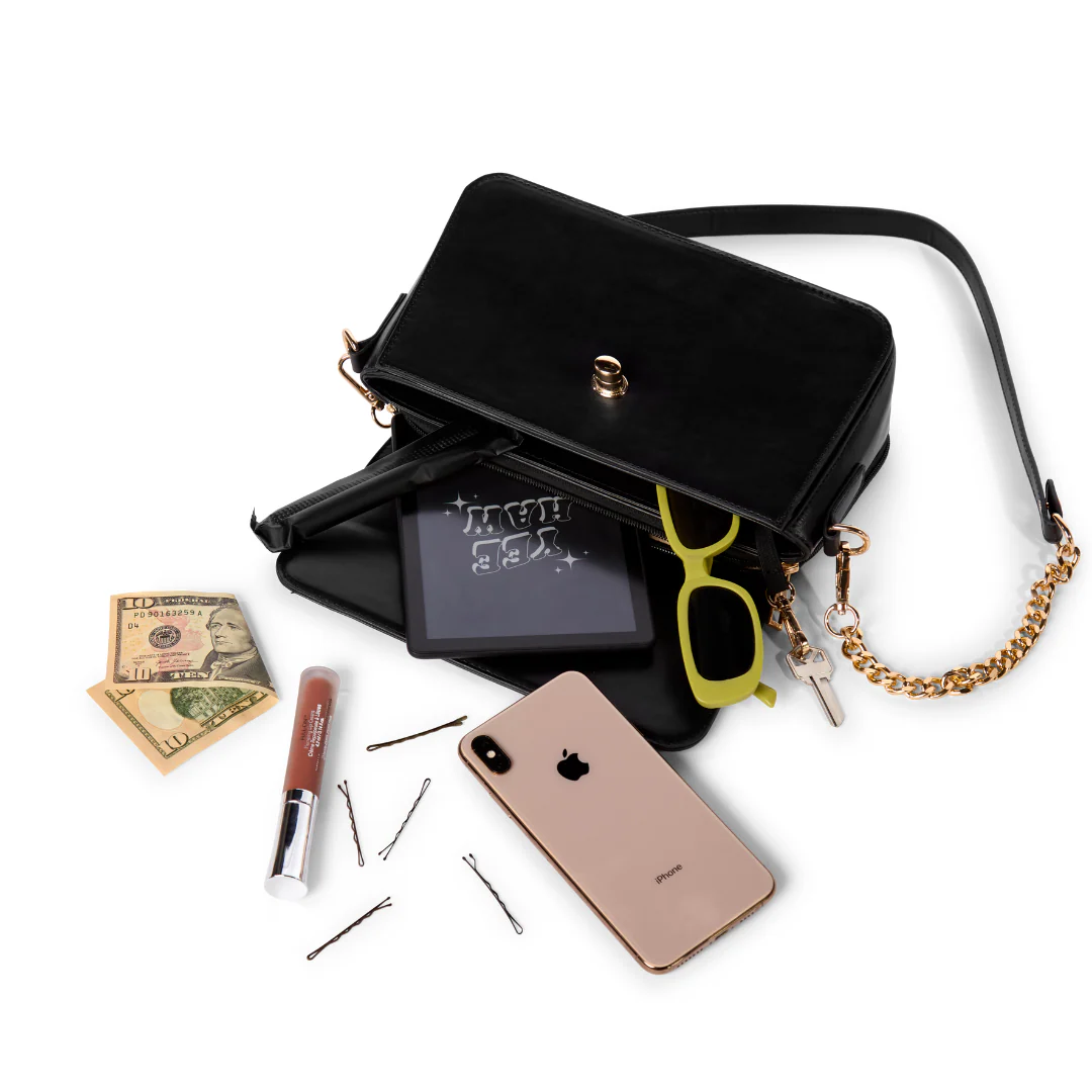The Luxe eReader Purse - Image 3